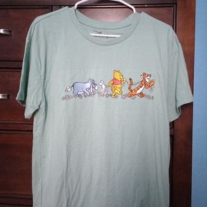 Box lunch Winnie the Pooh daisy chain shirt size medium